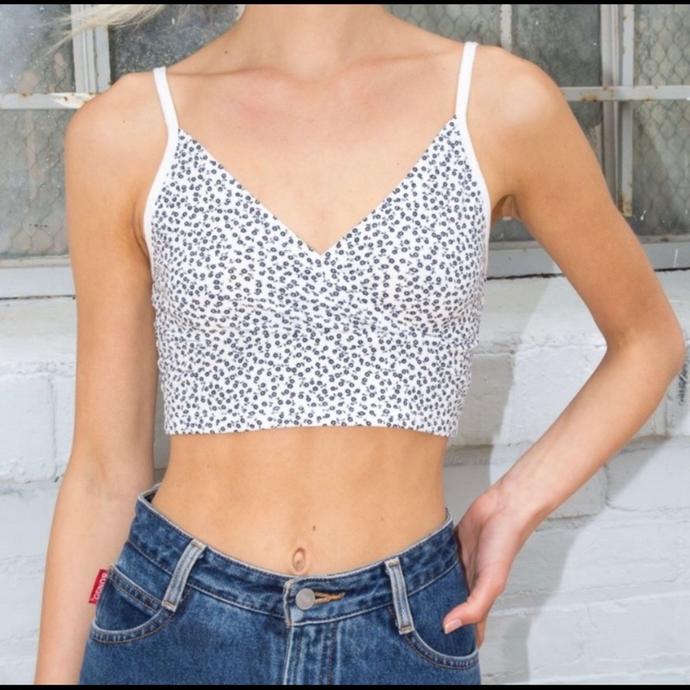Brandy Melville Helen tank🦋🧵
